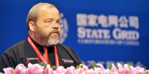 A person in a black shirt

AI-generated content may be incorrect.